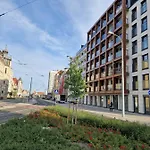 Center Zwierzyniecka Centrum, Targi, Mtp 24h Self Check-in, Parking شقة