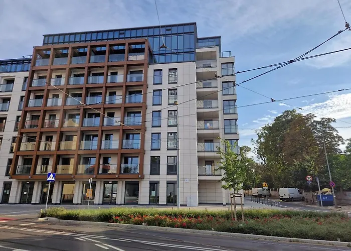 Center Zwierzyniecka Centrum, Targi, Mtp 24h Self Check-in, Parking * Poznan